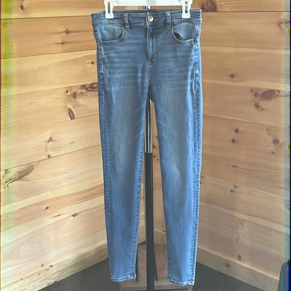 Size 8 American eagle skinny jeans good as new